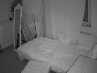 voyeurcam-julmodels-reallife-3 webcam model stream image