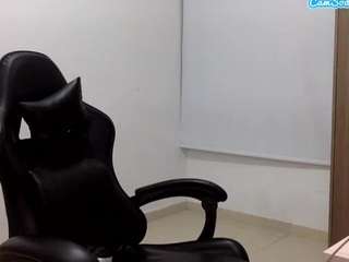 laura-d webcam model stream image