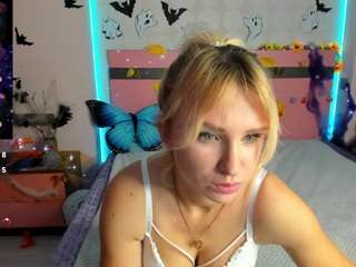 merymidnight webcam model stream image