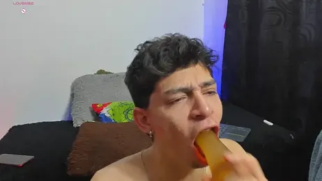 _IanLark webcam model stream image
