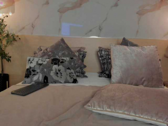 leathompson1 webcam model stream image