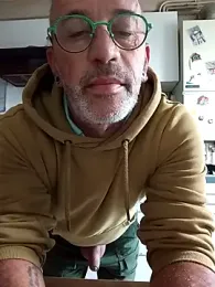 Ptitcouic webcam model stream image