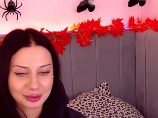 Mae Anna webcam model stream image