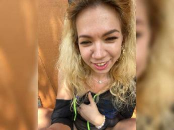 Lexy-Luna webcam bongacams model stream image