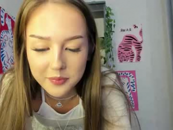 go0d_grl webcam model stream image