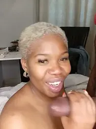 Zura_Star webcam model stream image