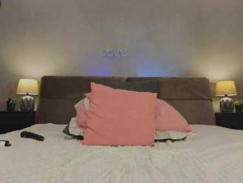 NaomiAsian webcam model stream image