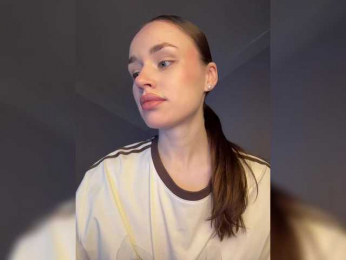 Enchantix webcam model stream image