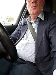 stiffandlubed@xh webcam model stream image