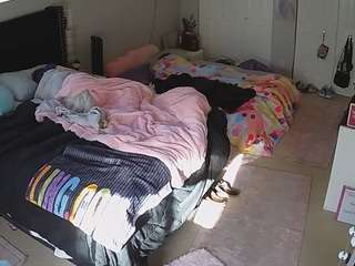 voyeurcam-house-charleys-room webcam model stream image