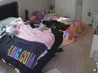 voyeurcam-house-charleys-room webcam model stream image