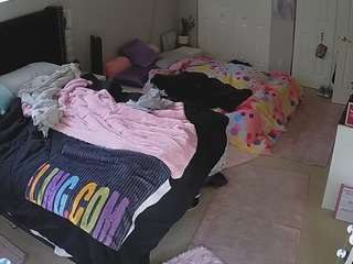 voyeurcam-house-charleys-room webcam model stream image