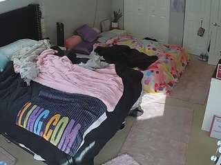 voyeurcam-house-charleys-room webcam model stream image