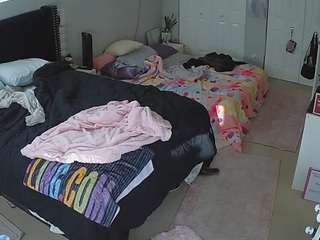 voyeurcam-house-charleys-room webcam model stream image