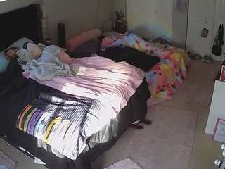 voyeurcam-house-charleys-room webcam model stream image