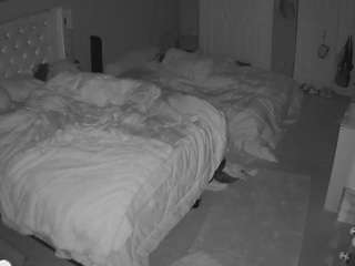 voyeurcam-house-charleys-room webcam model stream image