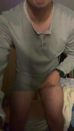 Grey2001_ webcam model stream image