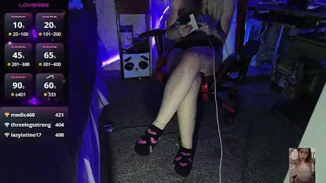 Blondiewithanass webcam stripchat model stream image