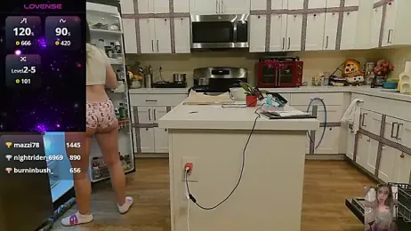 Blondiewithanass webcam stripchat model stream image