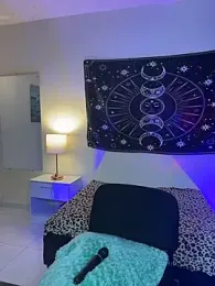 Melhope webcam model stream image