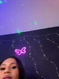 AlisonHoot69 webcam model stream image