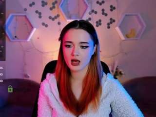 liana-kisses webcam model stream image