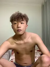 Chocolates-001 webcam stripchat model stream image