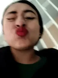 _Sarah-Office1 webcam model stream image