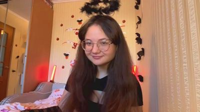 KanishaUyetake webcam model stream image