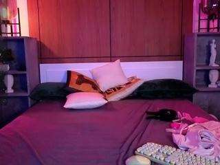 juliamasson webcam model stream image