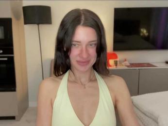KiraLeo webcam bongacams model stream image