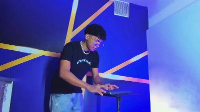 IAANDALTON_ webcam model stream image