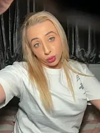 Strongqueen webcam stripchat model stream image