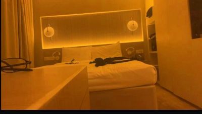 SnoopDxb webcam model stream image