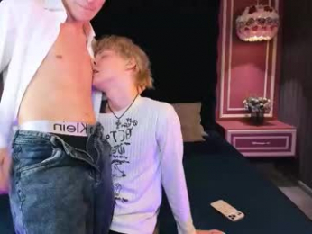 kevinm1lky webcam model stream image