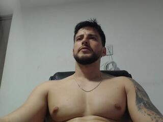 Tiam Stark webcam model stream image