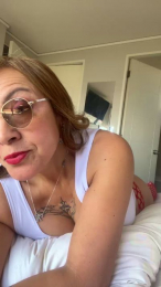 charlotte_milf3 webcam model stream image