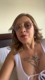 charlotte_milf3 webcam model stream image