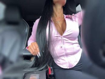 LuxeMia1 webcam model stream image
