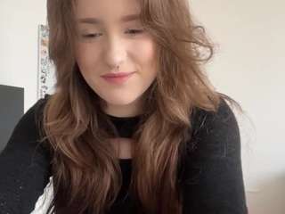 leravalentini webcam model stream image