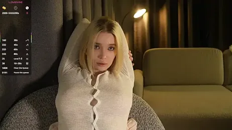 VivianKings webcam stripchat model stream image