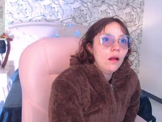 Eliza Golden webcam model stream image