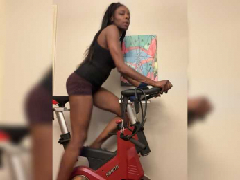 Peachyz webcam model stream image