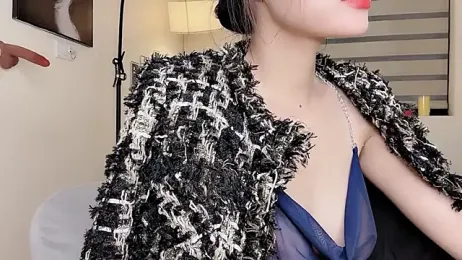 MaiLiiil webcam stripchat model stream image