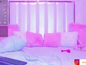 HellenParis webcam model stream image