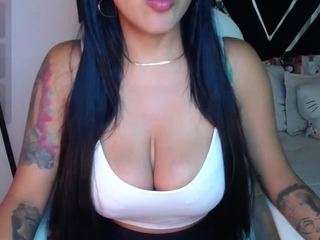 valenwants webcam model stream image