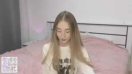 VikiSea webcam model stream image