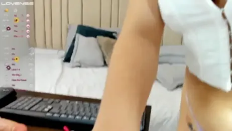 izadii webcam model stream image