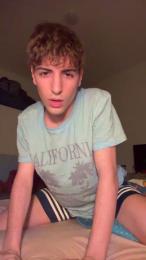 Twinkitaporcell webcam model stream image