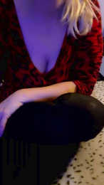 YourBlondDream webcam model stream image
